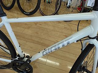 ESCAPE R DISC　２０２６年モデル/軽量アルミフレーム